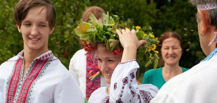 Вінчання за звичаєм Предків.